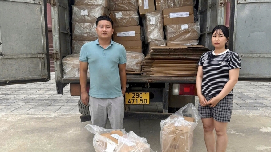 Triệt phá đường dây buôn bán thu giữ hơn 100 thùng thuốc lá giả