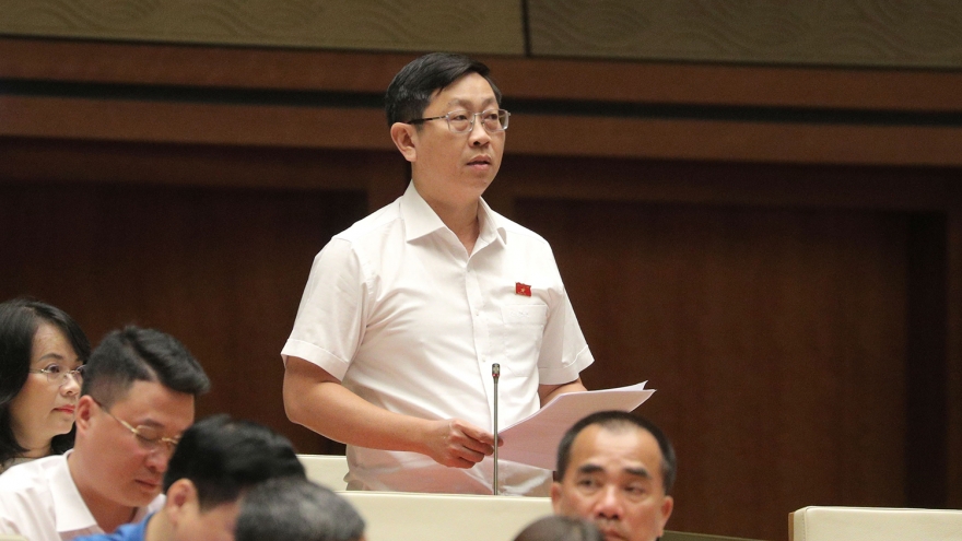 Đại biểu Quốc hội: Cần hỗ trợ đi lại, ổn định nơi ở cho cán bộ làm ở tỉnh mới
