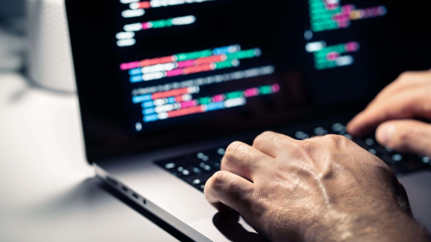 Người dùng Apple, Facebook, Google và nhiều dịch vụ khác cần đổi mật khẩu gấp