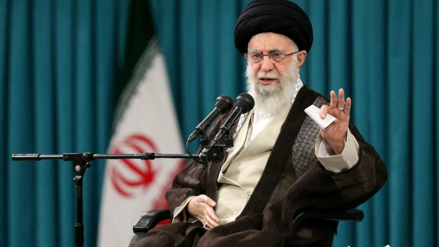 Ông Trump tuyên bố biết chỗ ẩn náu nhưng sẽ không sát hại “Lãnh đạo Tối cao” của Iran
