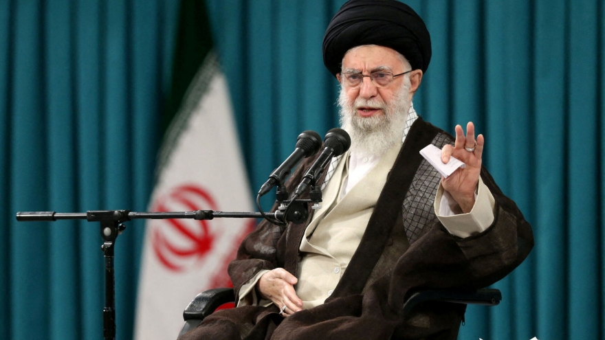 Ông Trump tuyên bố biết chỗ ẩn náu nhưng sẽ không sát hại “Lãnh đạo Tối cao” của Iran