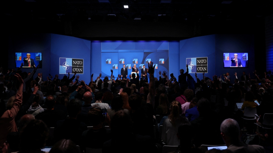 Ukraine bị gạt khỏi tâm điểm NATO, phương Tây chia rẽ trong lập trường về Nga