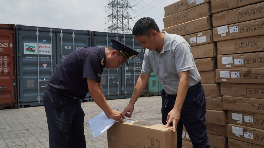 Buôn lậu, vận chuyển trái phép hàng hóa qua biên giới ngày càng tinh vi, phức tạp
