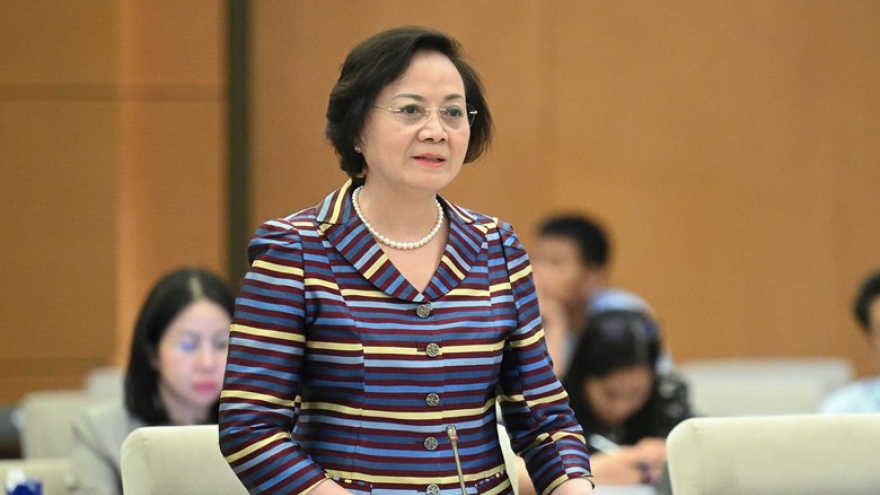 Đề xuất ký hợp đồng với doanh nhân, chuyên gia làm nhiệm vụ công chức lãnh đạo