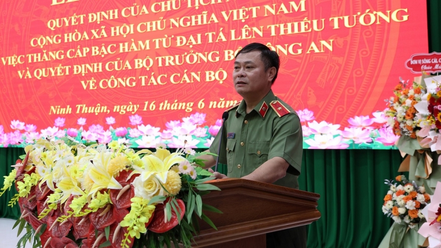 Giám đốc Công an Ninh Thuận được thăng quân hàm và nhận nhiệm vụ mới