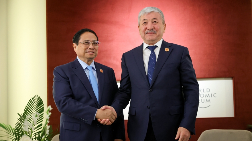 PM proposes enhancing transport links with Kyrgyzstan and Central Asia