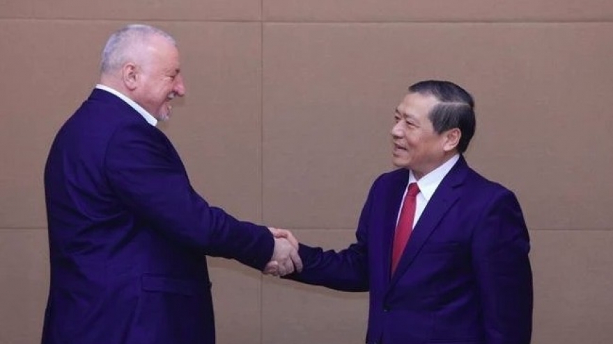 Vietnam, Hungary enhance friendship
