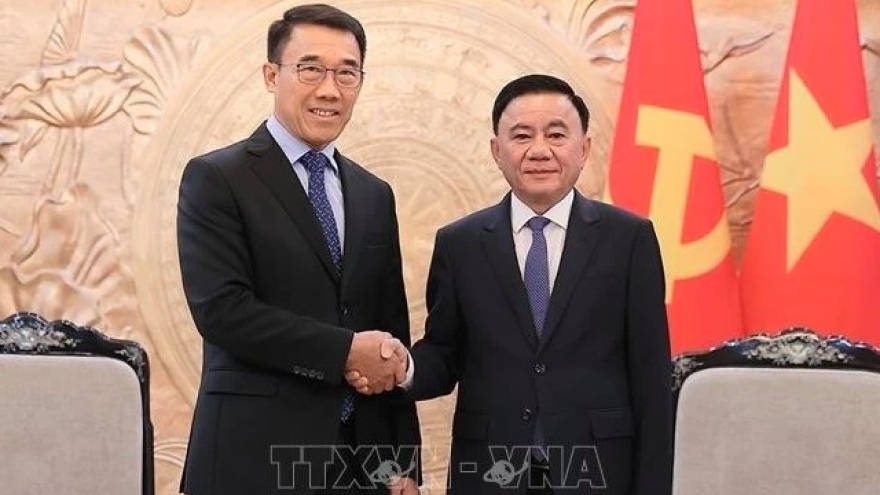 Vietnamese, Lao Parties enhance relations