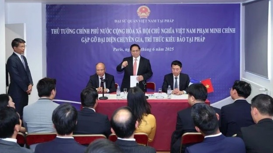 PM assigns science-technology tasks to OV intellectuals in France