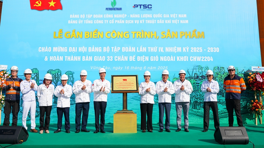 Hoàn thành 33 chân đế điện gió xuất khẩu – Dấu ấn Đại hội Đảng bộ Petrovietnam