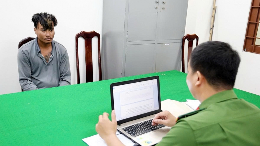 Mâu thuẫn do va chạm với con chó, thanh niên ra tay chém chết hàng xóm