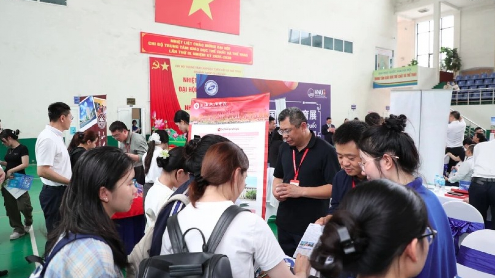 Vietnam, China foster academic cooperation