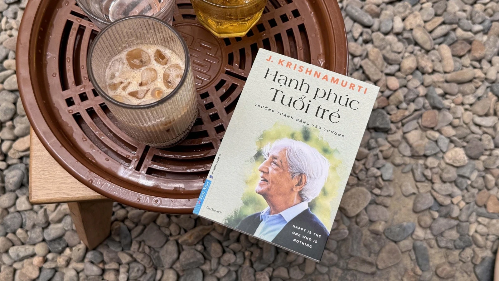 “Hạnh phúc Tuổi trẻ”: Cuốn sách nhỏ gói trọn chân lý lớn về tự do và yêu thương