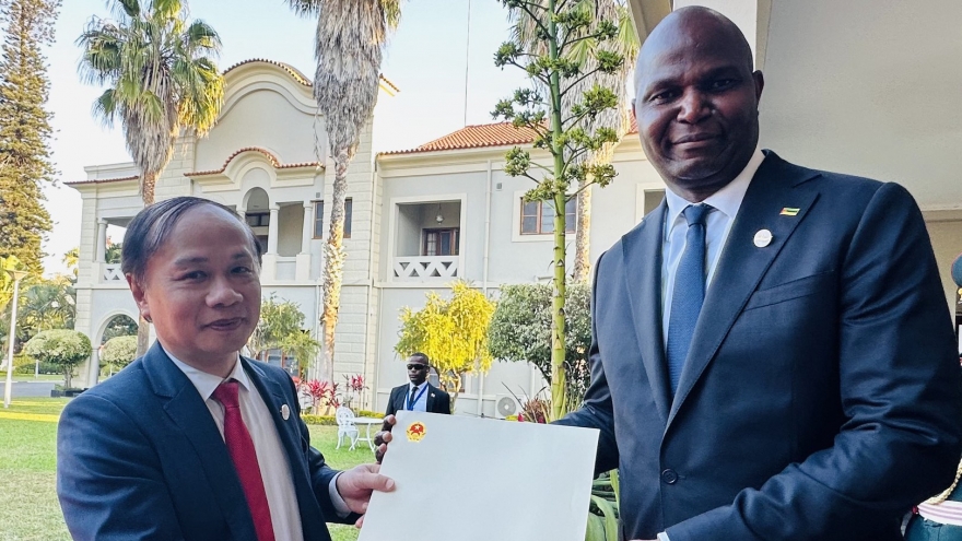Việt Nam củng cố và tăng cường quan hệ hữu nghị với Mozambique