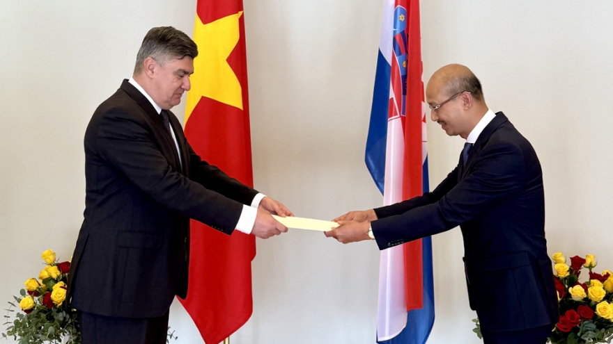 Đại sứ Bùi Lê Thái trình Thư ủy nhiệm lên Tổng thống Cộng hòa Croatia