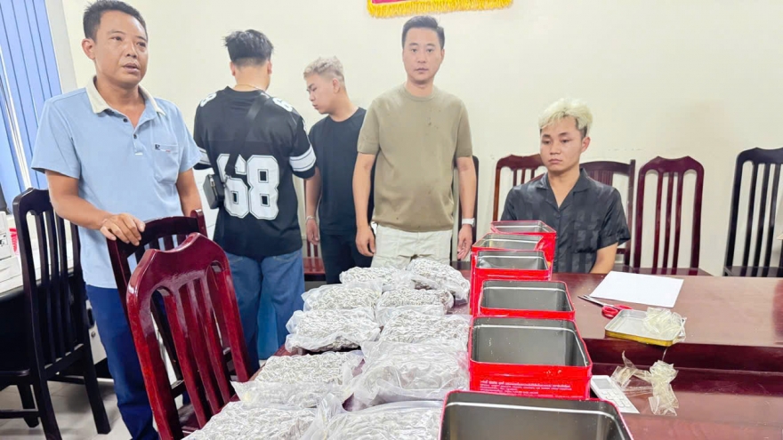 Hải quan triệt phá đường dây vận chuyển ma túy, thu giữ 30 kg cần sa