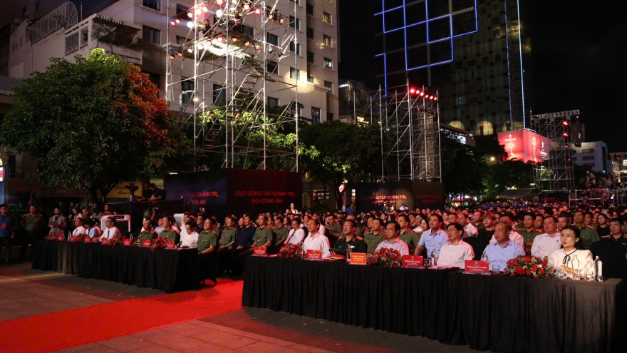 Khép lại chương trình “Vinh quang Công an nhân dân Việt Nam” quy mô, ấn tượng