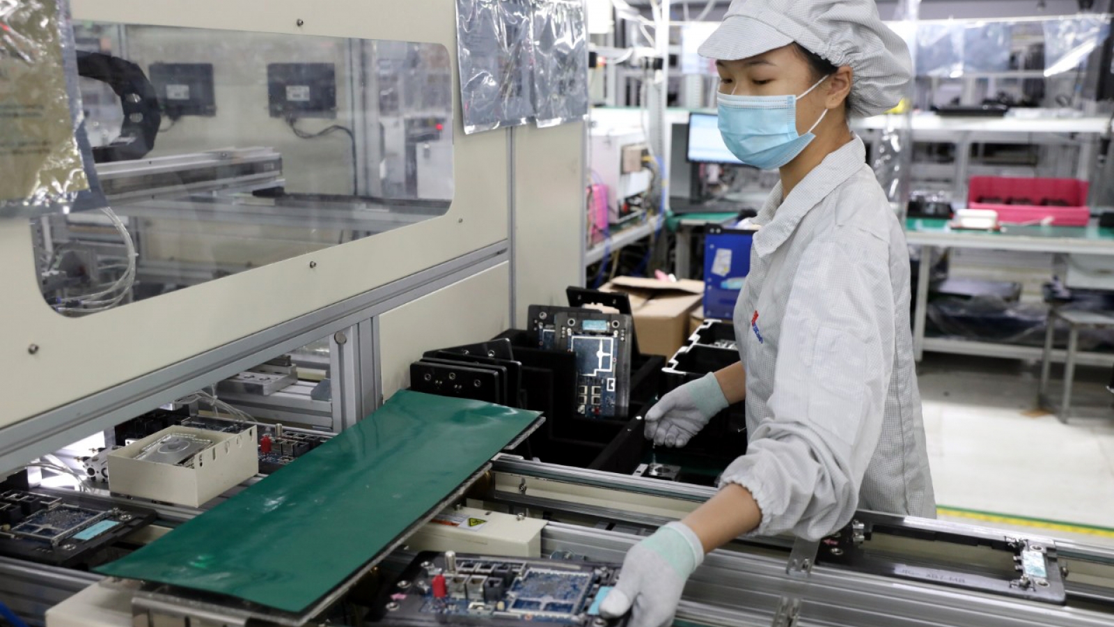 Chuyển dịch chuỗi cung ứng: Cơ hội “vàng” để doanh nghiệp thoát bẫy gia công