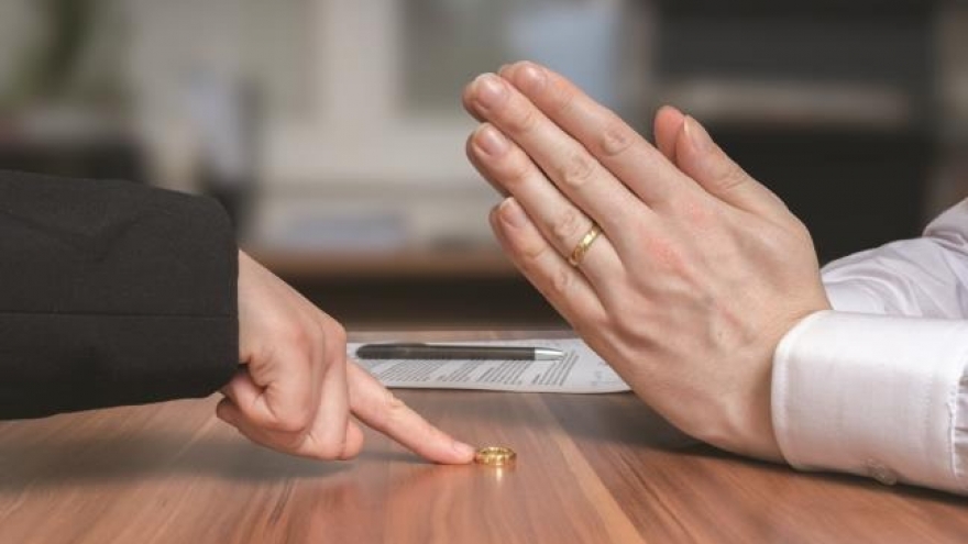 Hơn 10 năm sống như vợ chồng nhưng anh vẫn chưa "chốt" cưới
