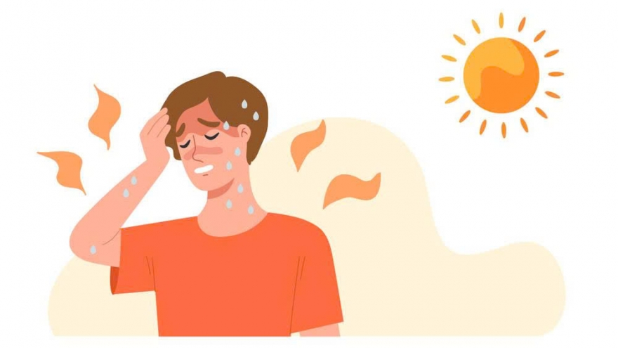 7 người nhập viện vì nắng nóng, trong đó 1 bệnh nhân nguy kịch