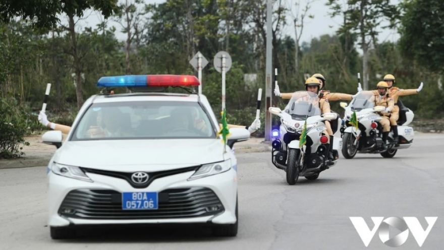 Không nhường đường cho xe ưu tiên, bị xử phạt thế nào?