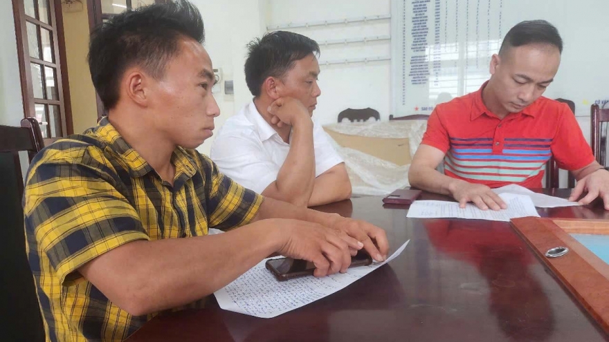 Nóng 24h: Tạm giữ 3 đối tượng liên quan vụ 2 người Mông bị taxi "chặt chém"