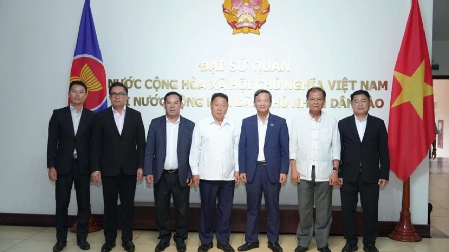 Vietnam, Laos strengthen media cooperation