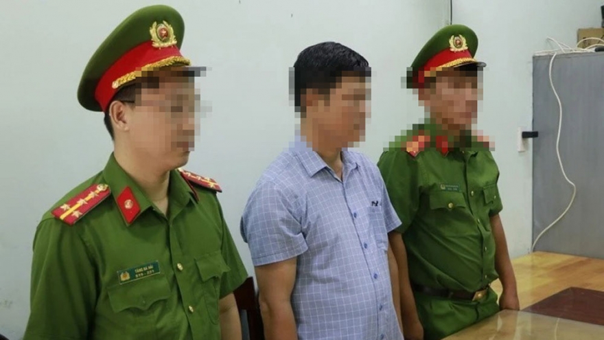 Cựu Chánh Văn phòng huyện Bù Đăng bị bắt để điều tra về tội tham ô tài sản