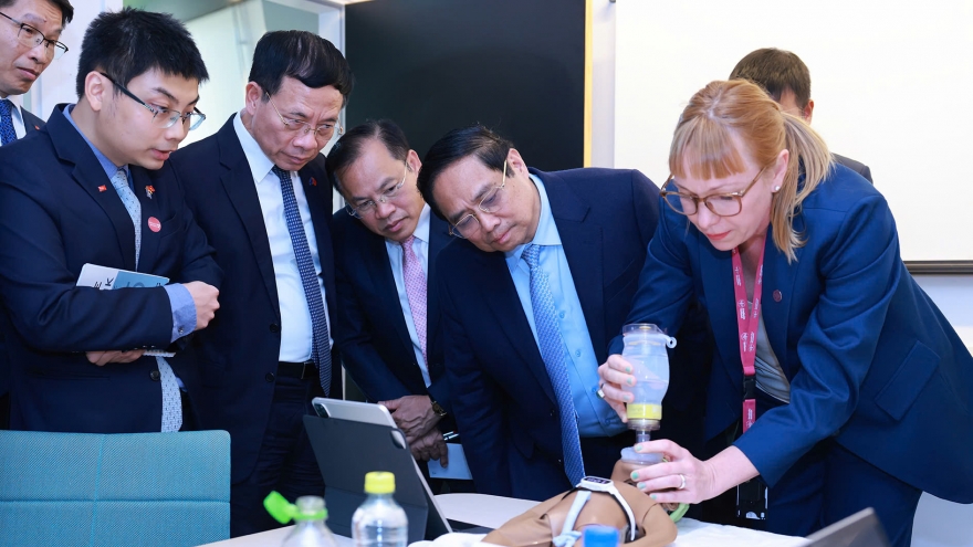 Thủ tướng Phạm Minh Chính thăm, làm việc với Viện Y học Karolinska