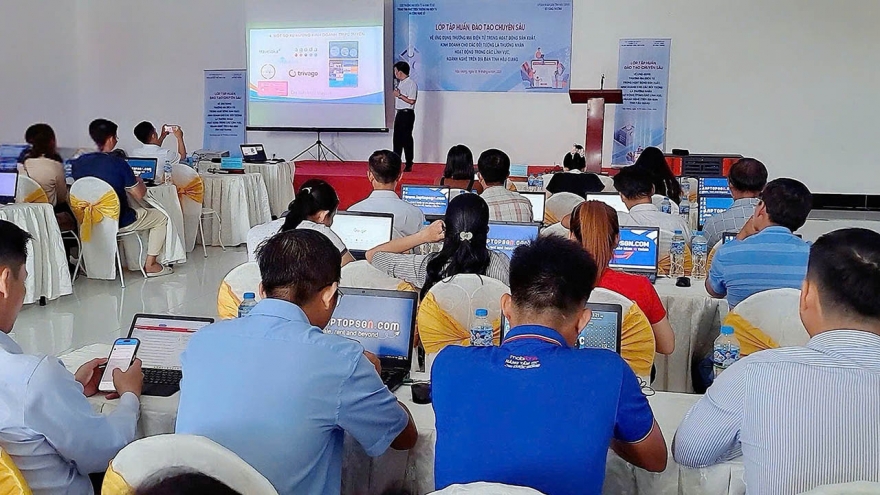 “Cầm tay chỉ việc", giúp người dân Hậu Giang đưa đặc sản địa phương lên sàn TMĐT