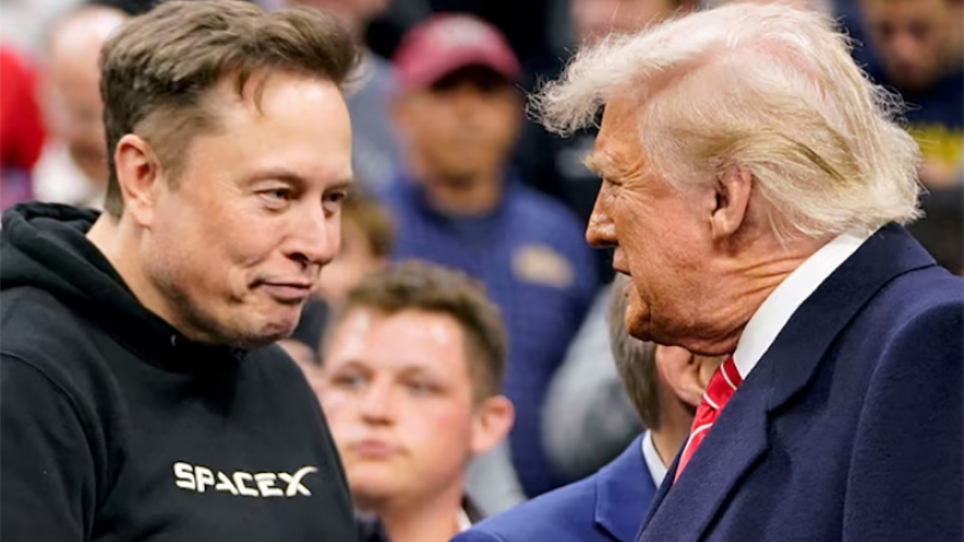 Tỷ phú Elon Musk được Nga mời về phe sau màn đấu khẩu với ông Trump