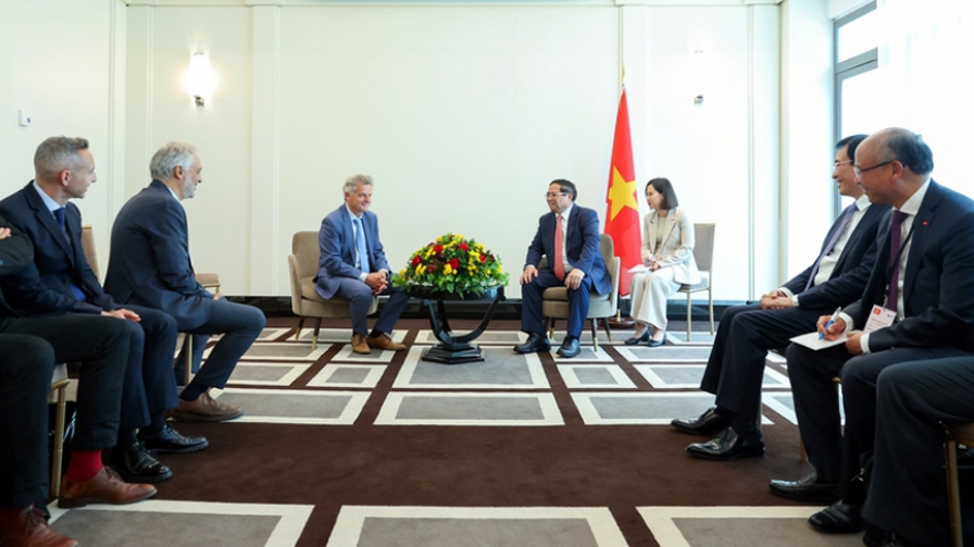 Thủ tướng tiếp Bí thư toàn quốc Đảng Cộng sản Pháp Fabien Roussel