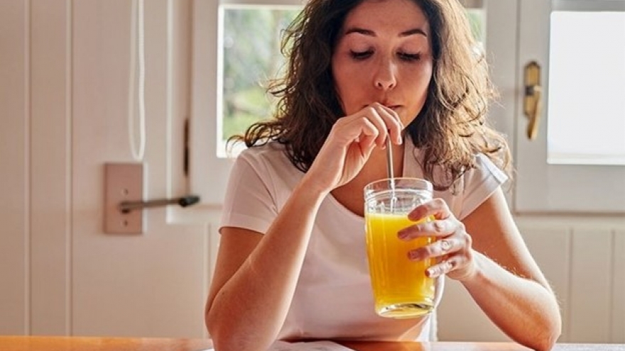 Nước cam tưởng siêu lành mạnh, uống kiểu này lại chẳng khác gì tự đầu độc cơ thể