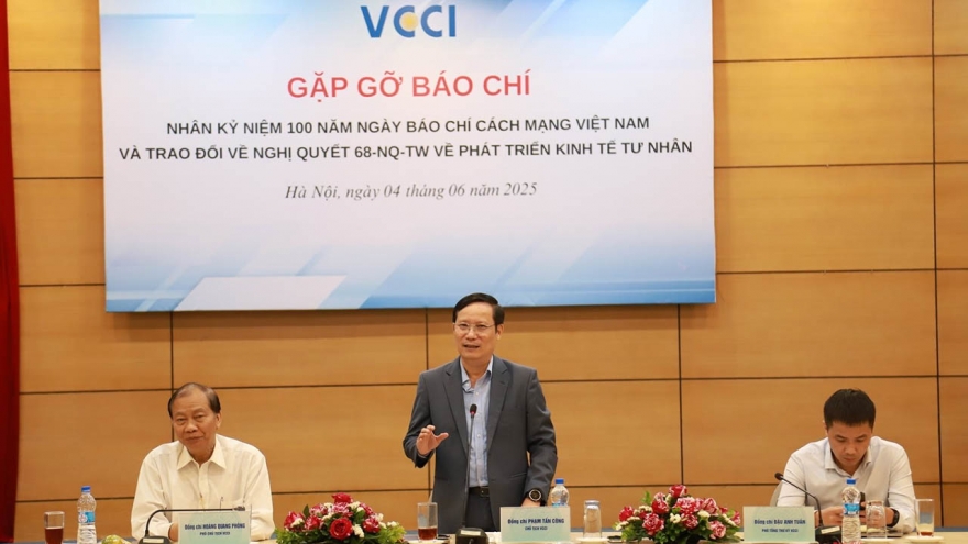 Báo chí góp phần khơi dậy khí thế, tạo đà bứt phá cho cộng đồng doanh nghiệp