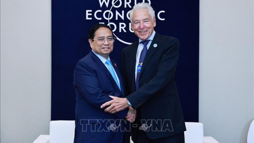 Thủ tướng Phạm Minh Chính tiếp Chủ tịch lâm thời WEF và Chủ tịch điều hành WEF
