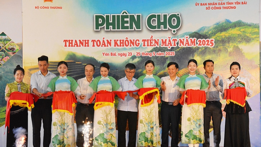 Yên Bái tổ chức “phiên chợ không tiền mặt” kết hợp livestream bán hàng OCOP