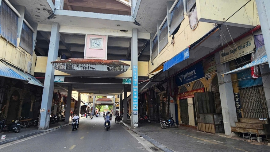 Sợ bị kiểm tra, nhiều tiểu thương ở Nam Định đồng loạt nghỉ bán