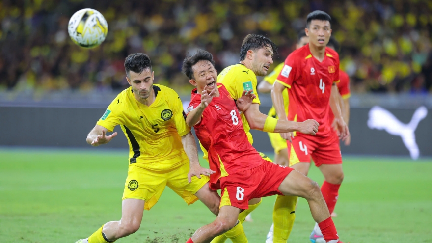 Báo Indonesia lo ngại viễn cảnh xấu cho bóng đá Malaysia sau án phạt của FIFA