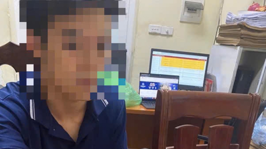 Bắt đối tượng vi phạm giao thông phát hiện ma túy trong túi quần