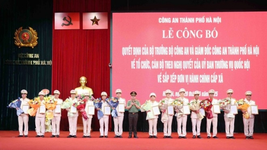 Công an TP Hà Nội chính thức ra mắt 126 công an phường, xã
