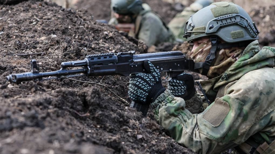 “Lá chắn” Mỹ rạn vỡ, Ukraine cầu viện châu Âu giữa bão hỏa lực của Nga