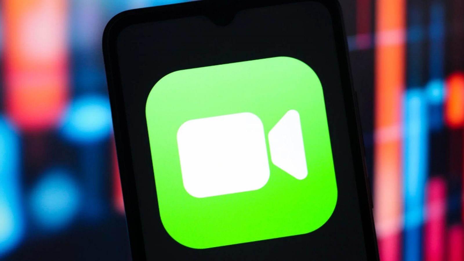 Người dùng iOS 26 bị chặn video call FaceTime nếu phát hiện cởi đồ