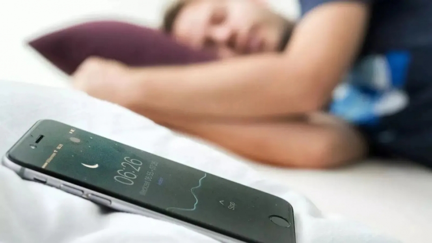 Điều gì sẽ xảy ra nếu sử dụng iPhone trước khi ngủ?