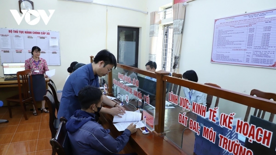 Giữ chân cán bộ giỏi cấp xã: Đãi ngộ vật chất đi kèm hỗ trợ phát triển nghề nghiệp