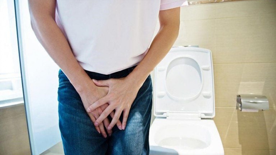 Tiểu không tự chủ sau mổ u xơ tiền liệt tuyến phải làm sao?