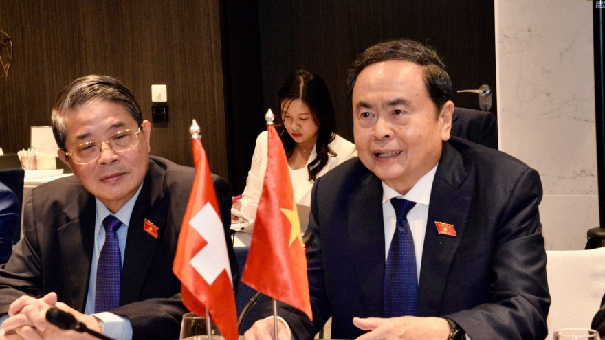Chủ tịch Quốc hội Trần Thanh Mẫn gặp Chủ tịch Hạ viện Thụy Sĩ