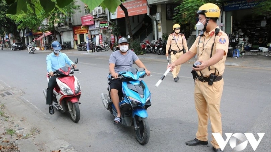 Xe máy không có bộ phận giảm thanh, giảm khói, bị phạt thế nào?
