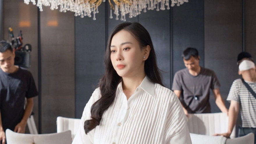 Sao Việt 22/7: Phương Oanh tái xuất phim giờ vàng sau 4 năm