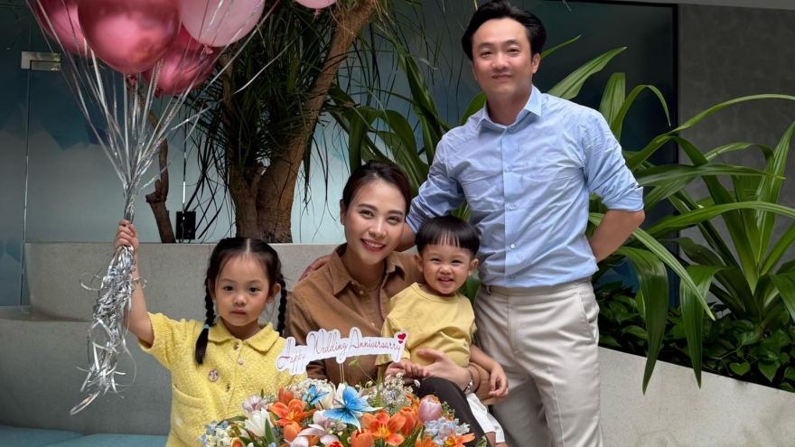 Sao Việt 29/7: Cường Đôla và Đàm Thu Trang kỷ niệm 6 năm ngày cưới