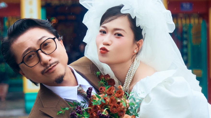 Sao Việt 1/8: Lâm Vỹ Dạ - Hứa Minh Đạt kỷ niệm 15 năm ngày cưới